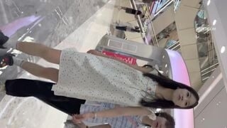 QUAY LÉN LỒN GÁI XINH TRONG SIÊU THỊ